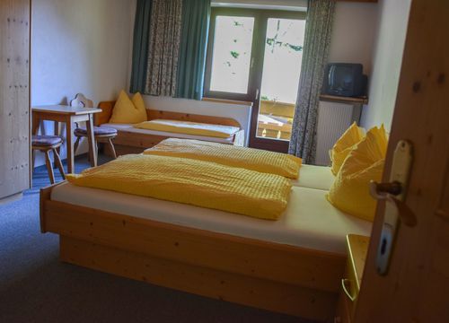 Biohotel Pirkers Zimmer Juniorsuite (1/6) - Pirker's Natur- & Bio Familienhotel