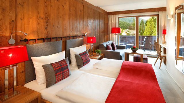 Typ „Christina“ Antikholzzimmer