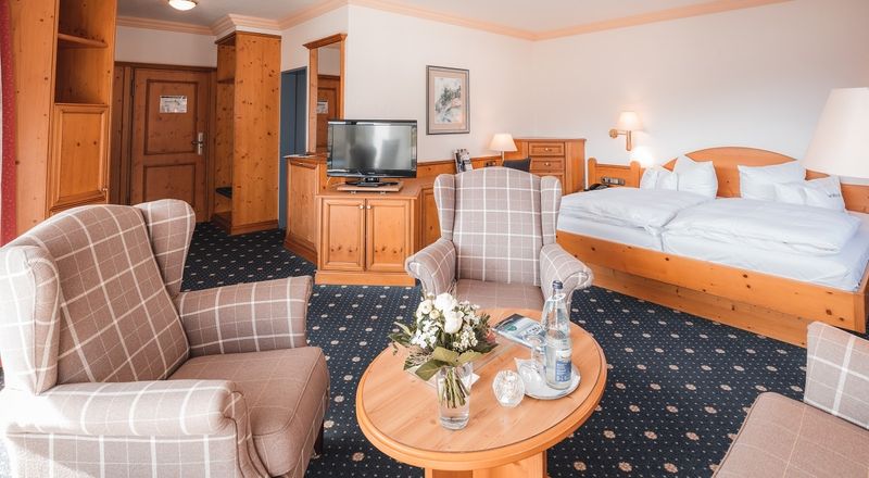 Schlehe mit Südbalkon und Panoramablick (52 m²)