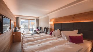 Brombeere mit Südbalkon oder Südterrasse mit Panoramablick (48 m²) Image #1