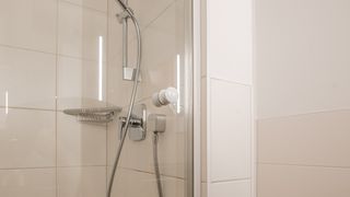 Kamille mit großem Südbalkon oder Südterrasse mit Panoramablick (48 m²) Image #4