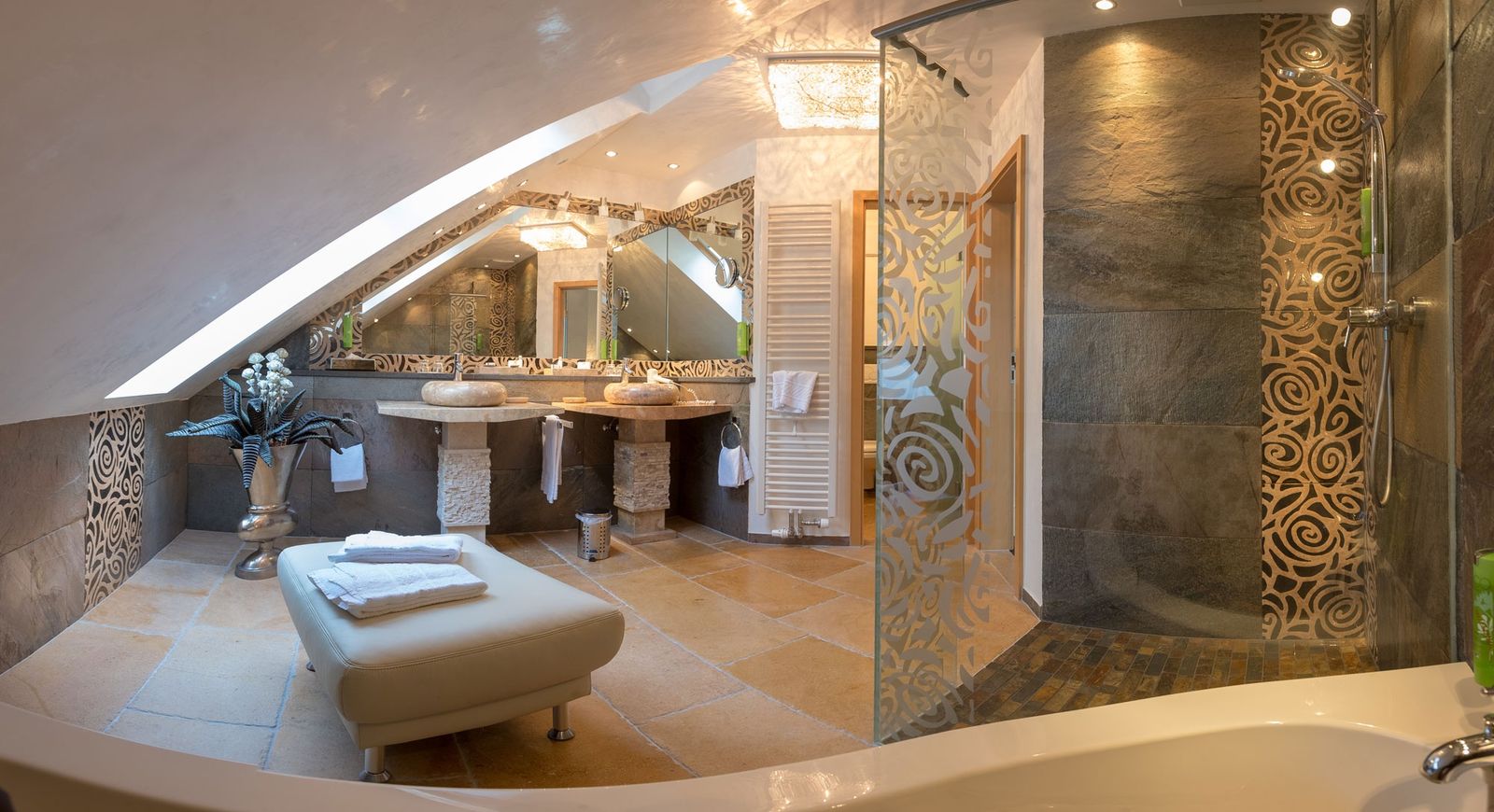 Suite S 600 image 7 - Wellnesshotel Felsenland Resort