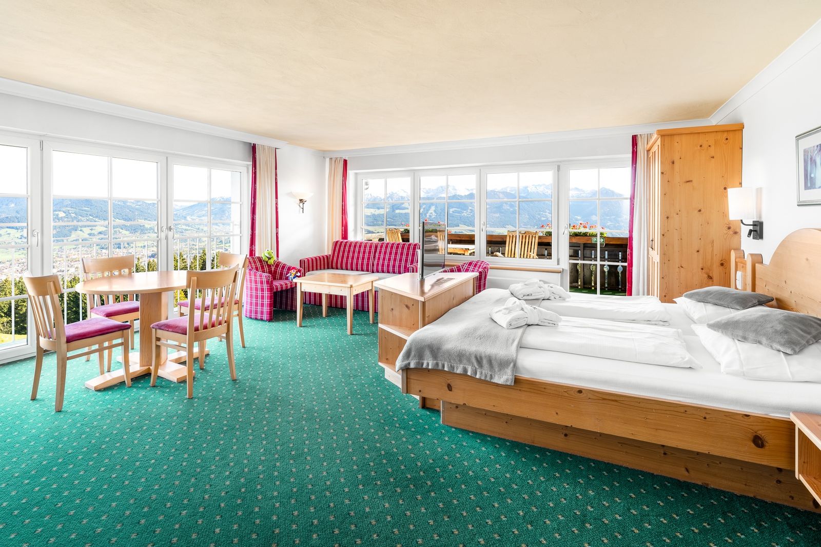 Familien-Suite Frechdachs image 1 - Familotel Allgäuer Alpen Allgäuer Berghof