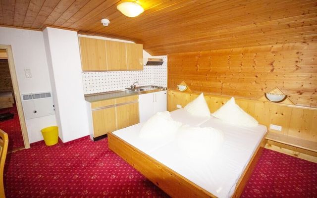 Accommodation Room/Apartment/Chalet: Dachgeschoss Familien-Suite "Calimero" im Hotel Sailer | 30m²
