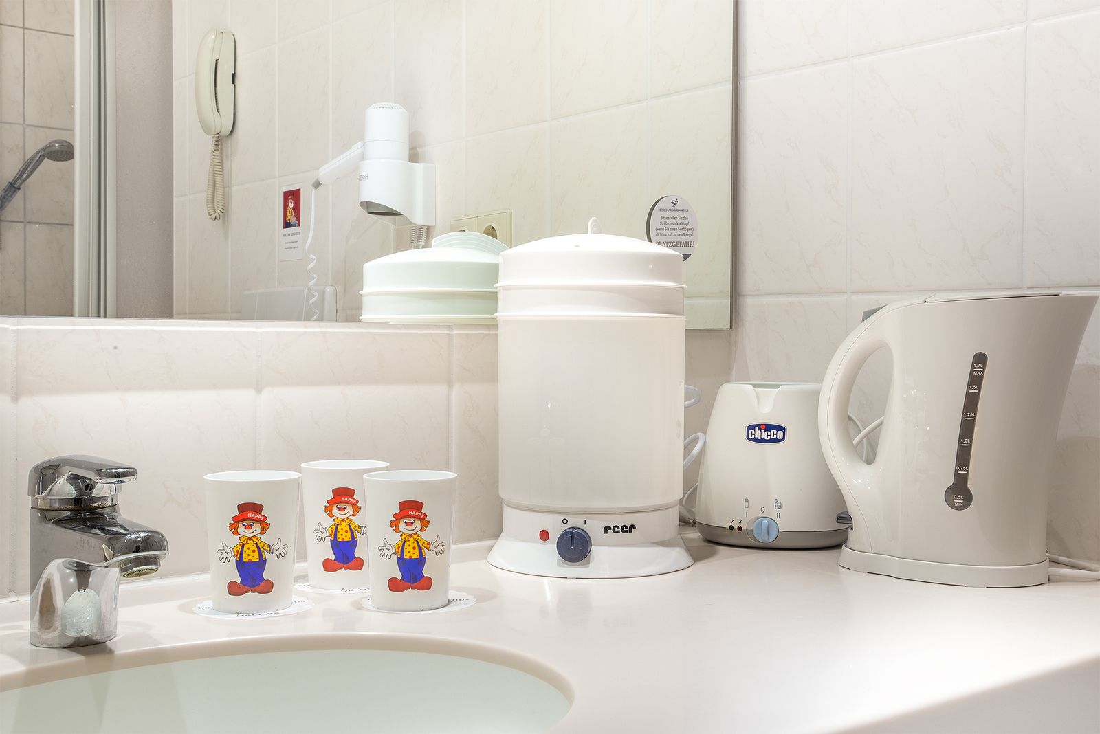 Babyzimmer 2-Raum mit Babykabine im Familotel Mecklenburgische Seenplatte - Borchard's Rookhus