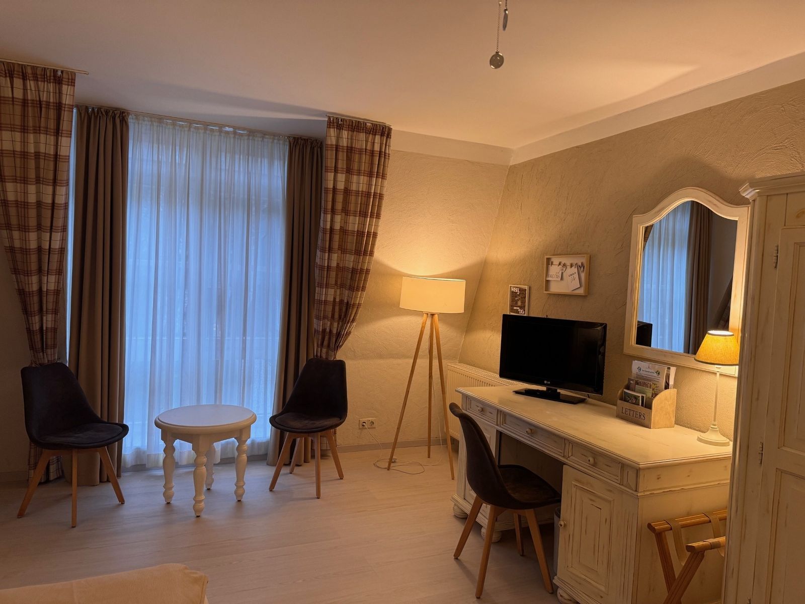 2 Familienzimmer mit V-Tür image 1 - Familotel Mecklenburgische Seenplatte Borchard's Rookhus