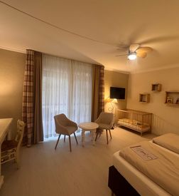 Familien-Zimmer image 1 - Familotel Mecklenburgische Seenplatte Borchard's Rookhus
