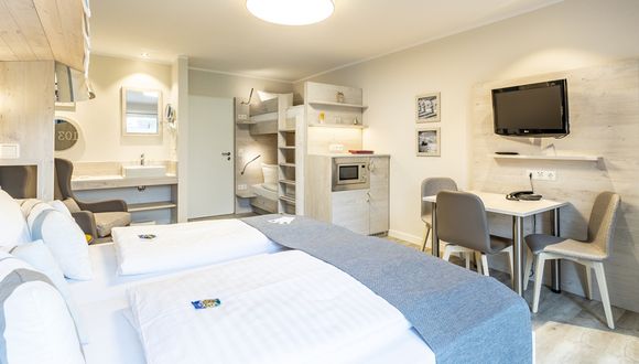 West ~ 38 qm ~ 1-Raum Zimmerbild #1