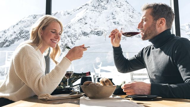 Mama & Papa Date Night