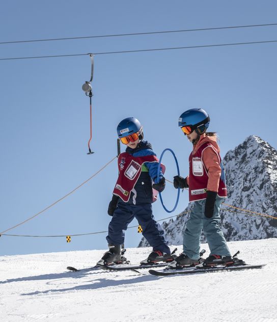 Hauptbild: Skisporttage mit Kinderskikurs & Stubai Skipass - Alpenhotel Kindl