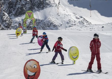 Skisporttage mit Kinderskikurs & Stubai Skipass