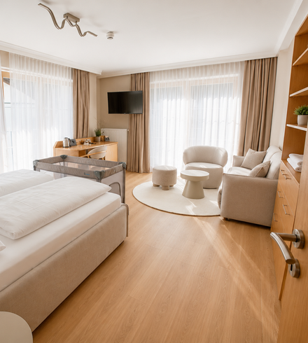 Familiensuite »Deluxe« thumbnail 5 - Familotel Stubaital Alpenhotel Kindl