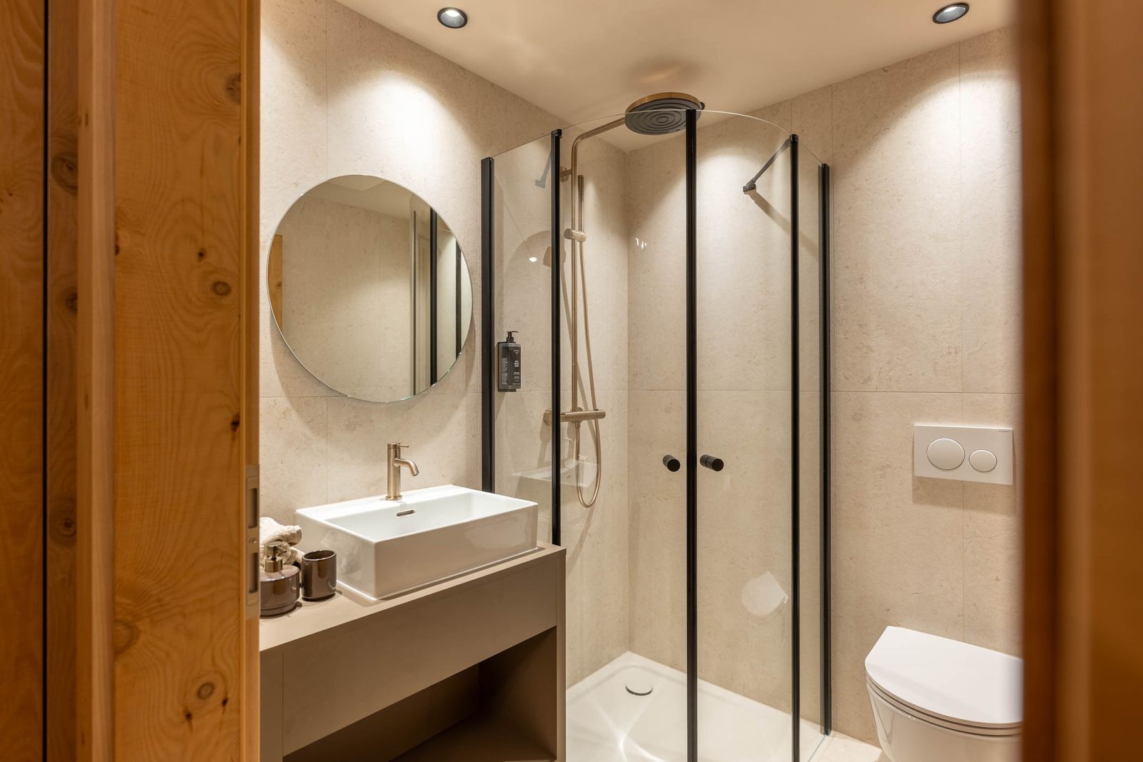 Familiensuite »Premium Zirbe mit privatem Innenhof« image 6 - Familotel Stubaital Alpenhotel Kindl