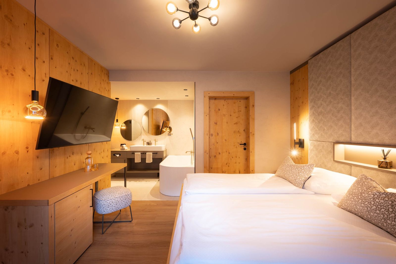 Familiensuite »Premium Zirbe mit privatem Innenhof« image 19 - Familotel Stubaital Alpenhotel Kindl