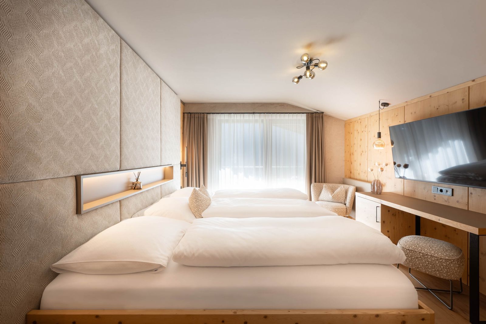 Familiensuite »Junior Zirbe« image 3 - Familotel Stubaital Alpenhotel Kindl