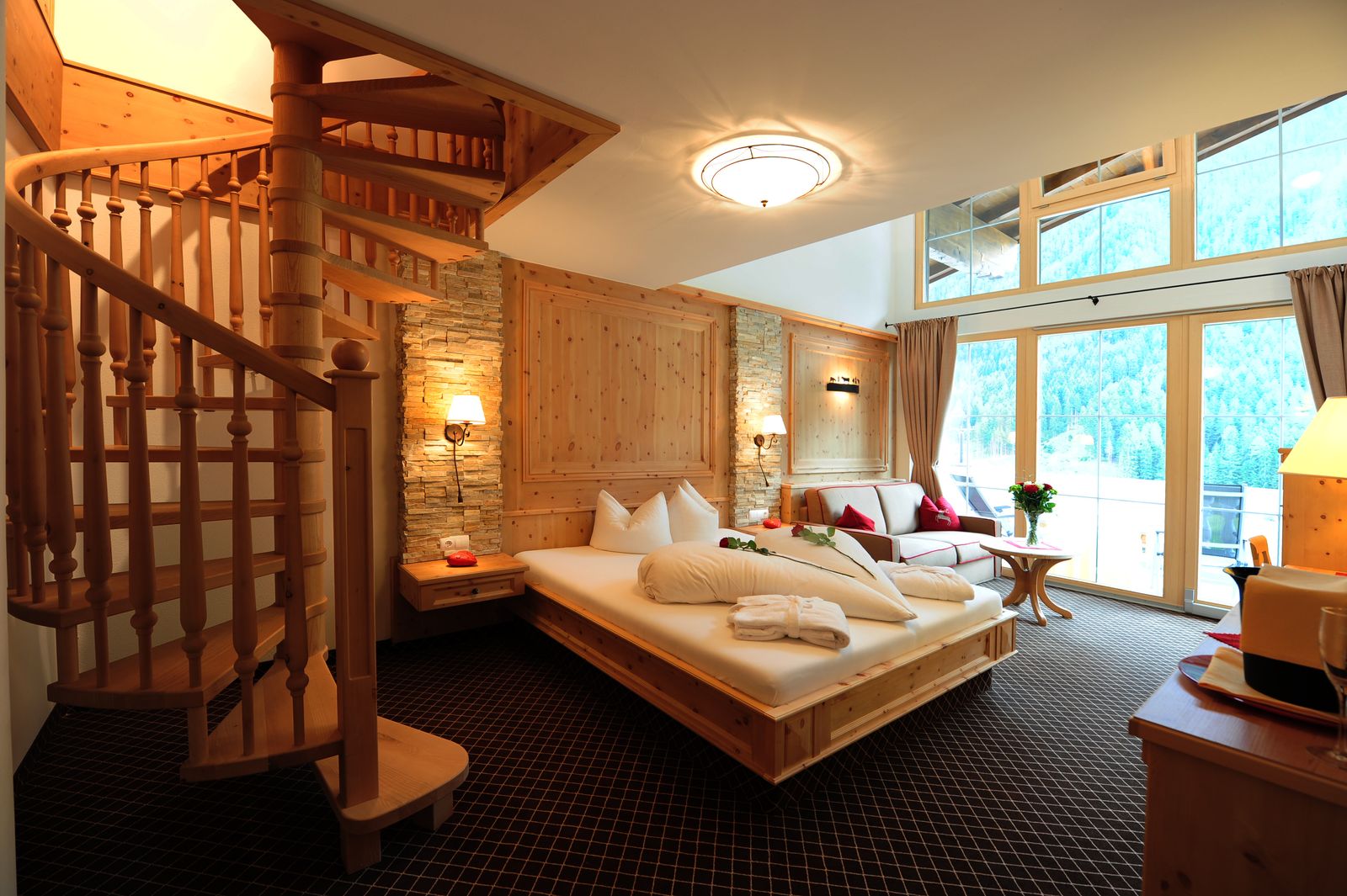 Familiensuite »Luxus Zirbe« image 3 - Familotel Stubaital Alpenhotel Kindl