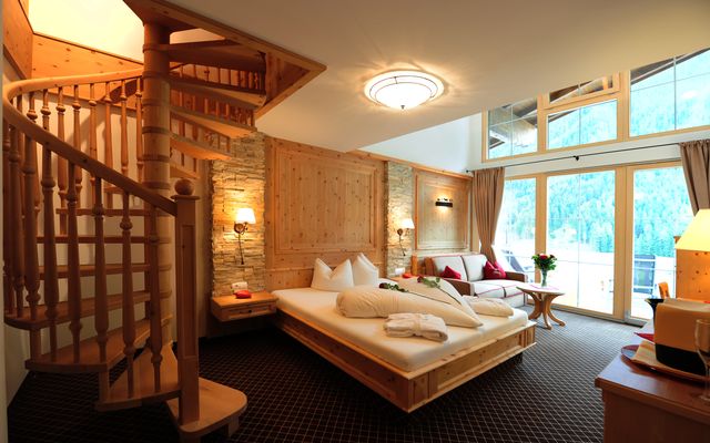Family Suite »Zirbe« image 1 - Familotel Stubaital Alpenhotel Kindl