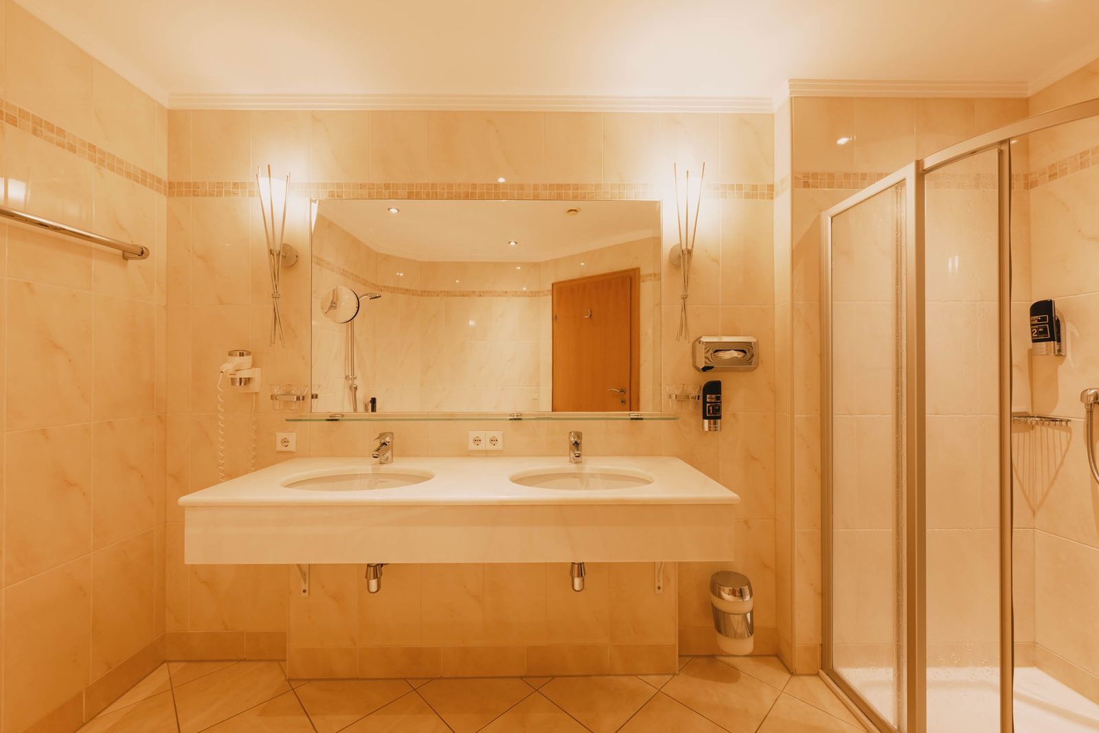 Familiensuite »Deluxe« image 3 - Familotel Stubaital Alpenhotel Kindl