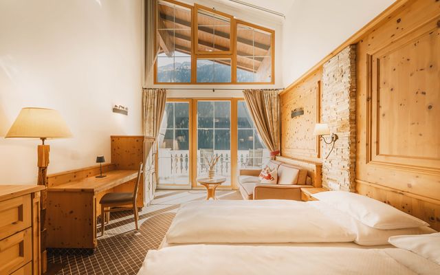 Hotel Zimmer: Familiensuite »Luxus Zirbe« | 85 qm - 2-Raum