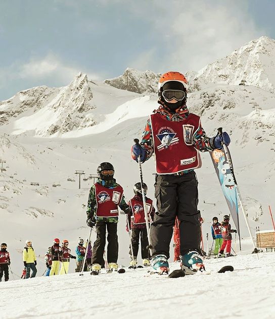 Hauptbild: Skisporttage mit Kinderskikurs & Stubai Skipass - Alpenhotel Kindl