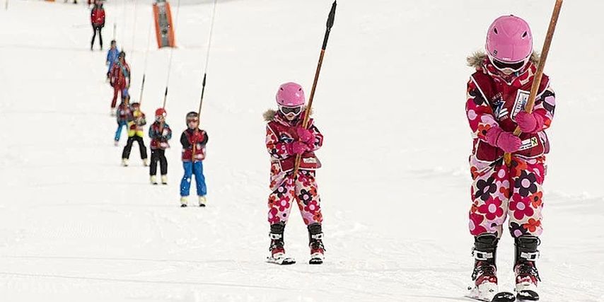 Hauptbild: Skiwochenende mit Kinderskikurs & Stubaier Gletscher Skipass - Alpenhotel Kindl