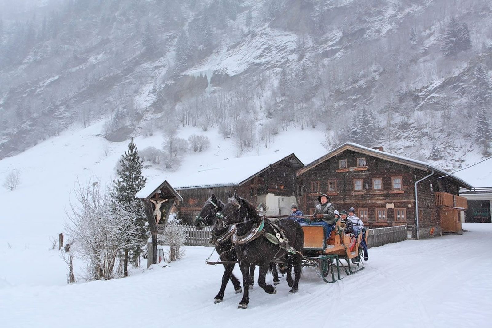 ERÖFFNUNGSANGEBOT - Alles NEU im Familienhotel Oberkarteis! image 2 - Familotel Salzburger Land Familienhotel Oberkarteis
