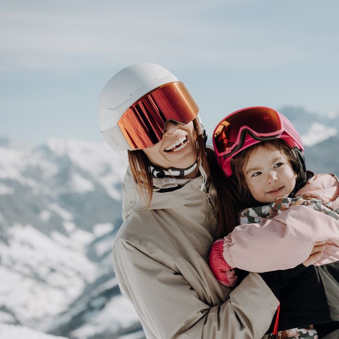 Angebot: WINTERSPASS für Familien - 1 Kind gratis - Familienhotel Oberkarteis