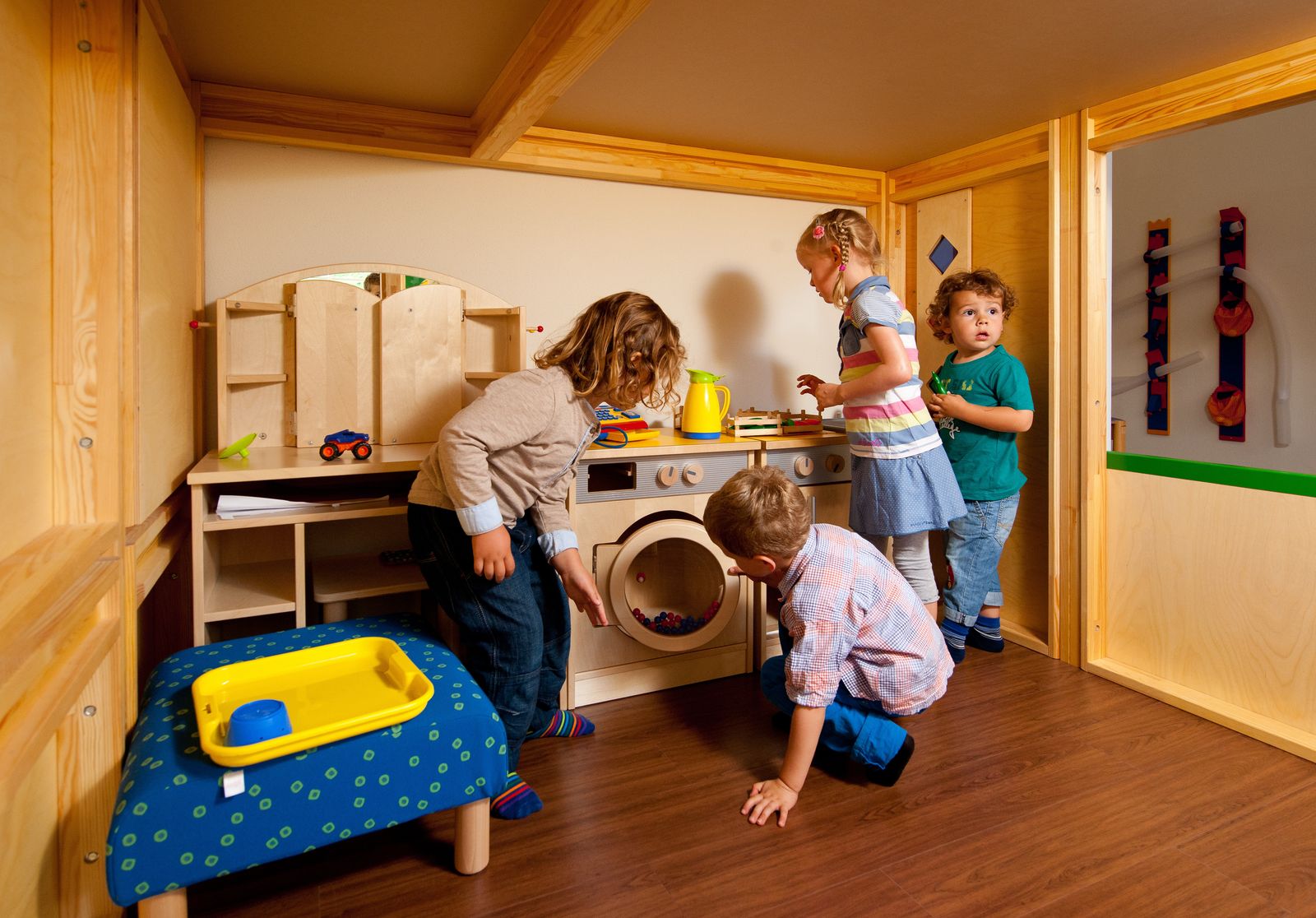 Kinderlachen und Babysachen  image 1 - Familotel Salzburger Land Familienhotel Oberkarteis