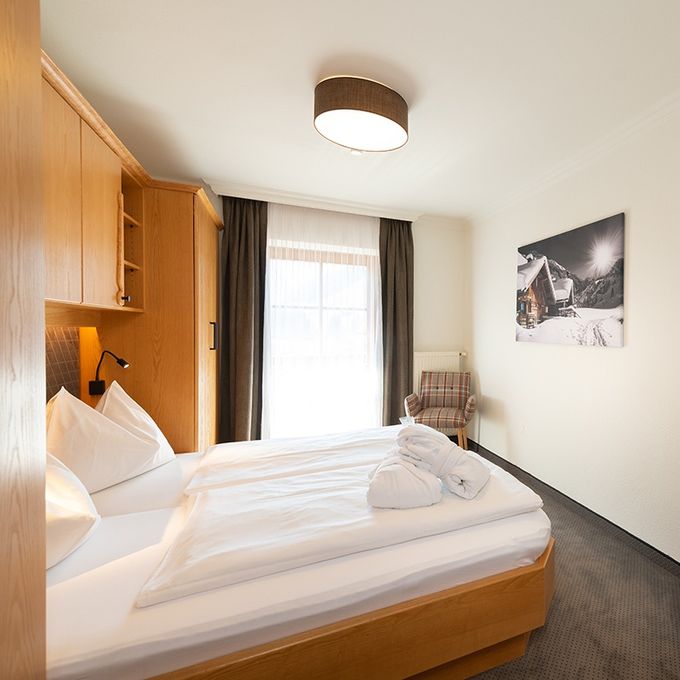 Hotel Zimmer: Krokus | 20 qm - 1-Raum - Familienhotel Oberkarteis