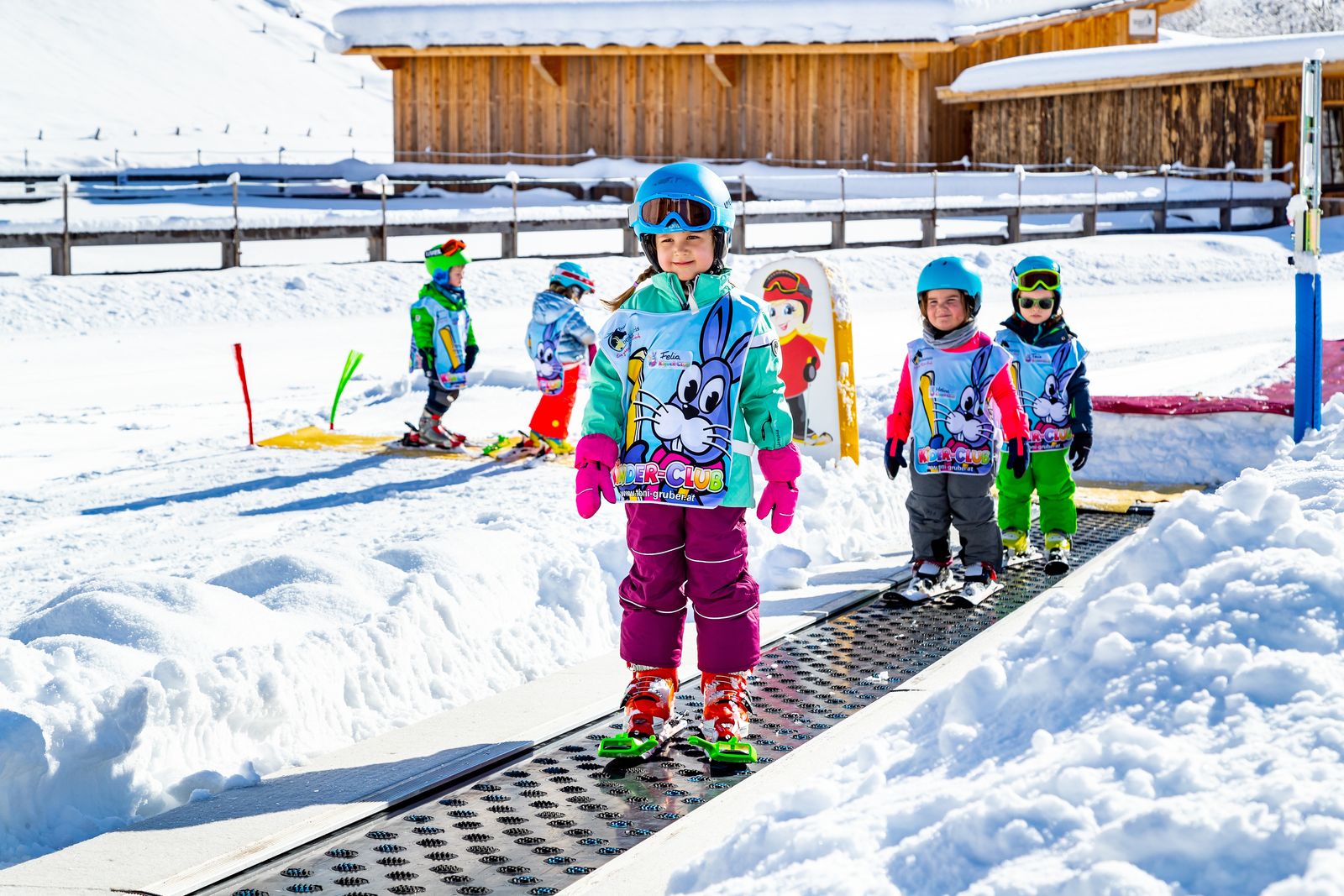 WINTERSPASS für Familien - 1 Kind gratis image 1 - Familotel Salzburger Land Familienhotel Oberkarteis