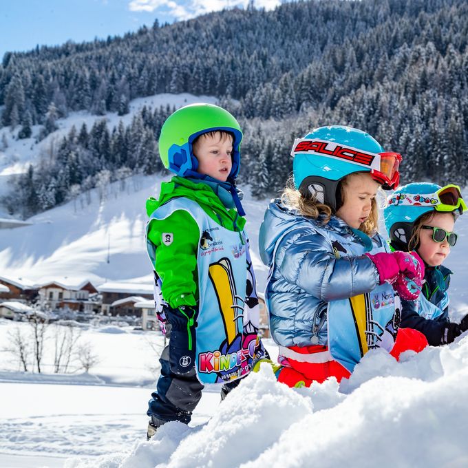 Angebot: WINTERSPASS für Familien - 1 Kind gratis - Familienhotel Oberkarteis