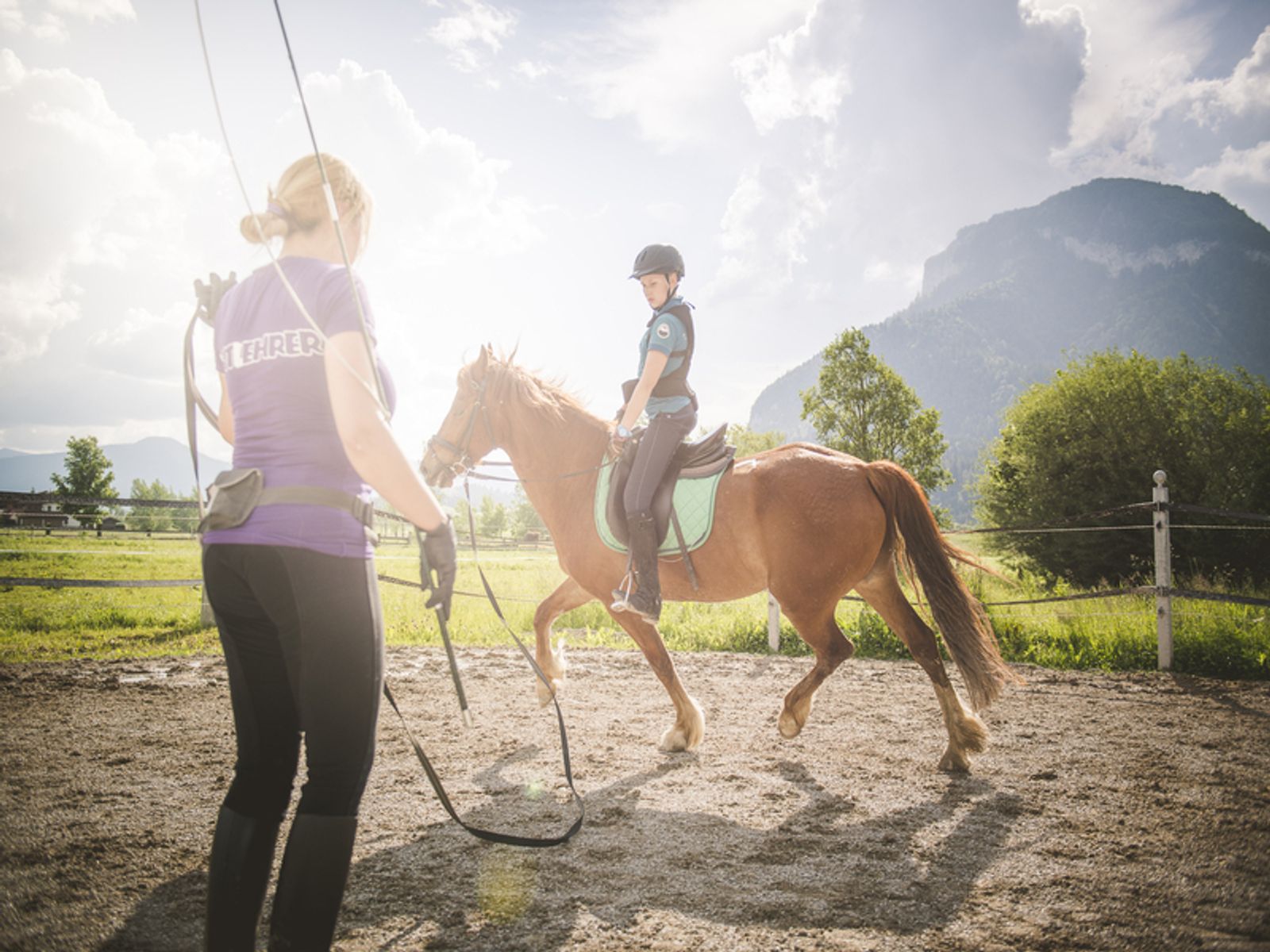 Sommerspaß pur – All-Inclusive Premium mit Badesee & Hallenbad image 3 - Familotel Tirol Landgut Furtherwirt