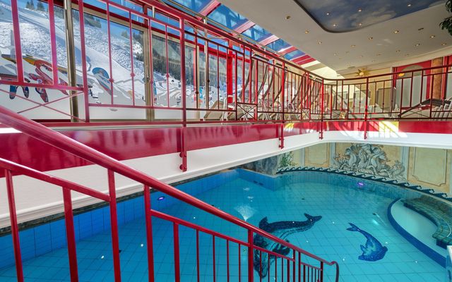 schwimmbad-familien-hotel-salzburg.jpg