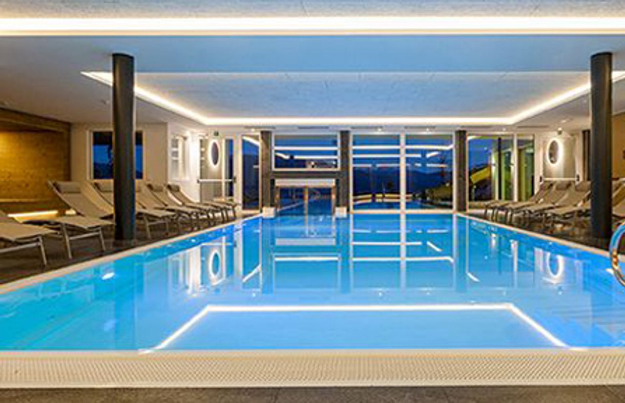 IMP_Familienhotel_Alpenhof_Indoorpool.jpg