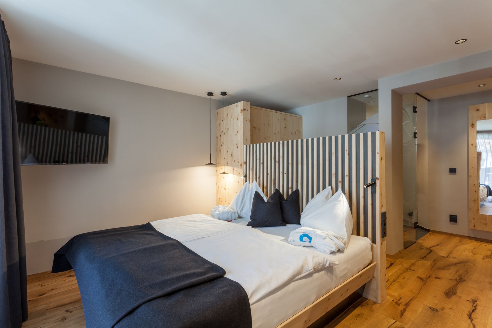 Enzian image 2 - Familotel Südtirol Huber
