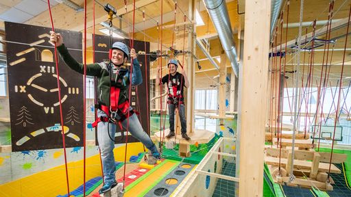 Die coolste und zugleich spektakulärste Indoor-Actionarena, die ein Familienhotel zu bieten hat.