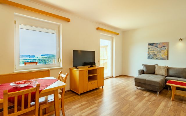 Unterkunft Zimmer/Appartement/Chalet: Familien-Suite Bergzauber mit Terrasse
