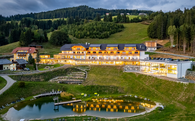 Familien-Reiturlaub für Fortgeschrittene image 2 - Familotel Kärnten Familien Resort Petschnighof