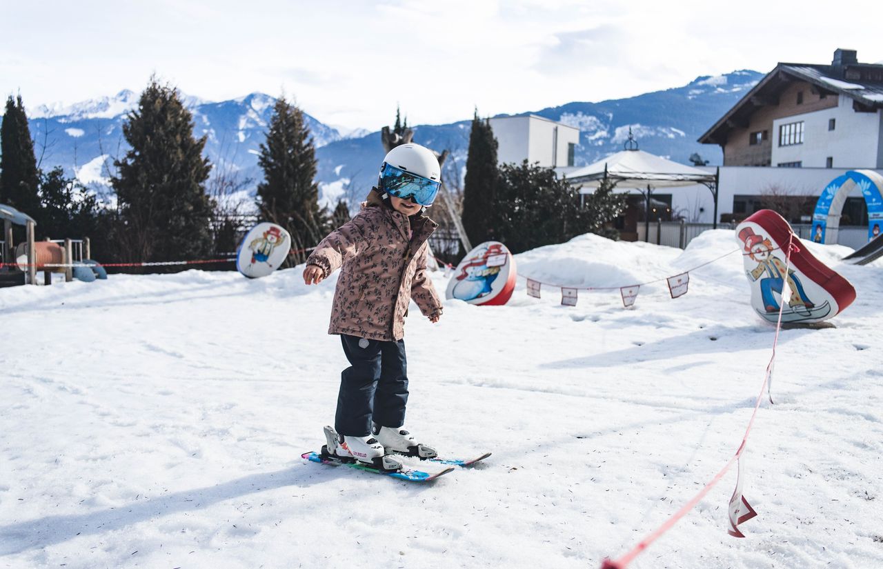 Kind beim Mini-Skiclub
