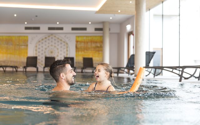 Stars im Wasser image 2 - Familotel Tirol Almfamilyhotel Scherer