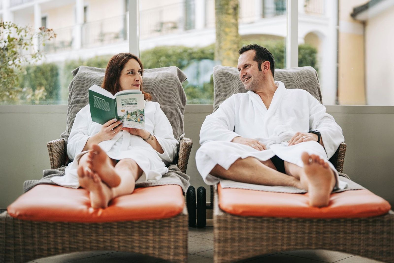 Pärchen im Wellnessbereich