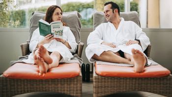 Pärchen im Wellnessbereich