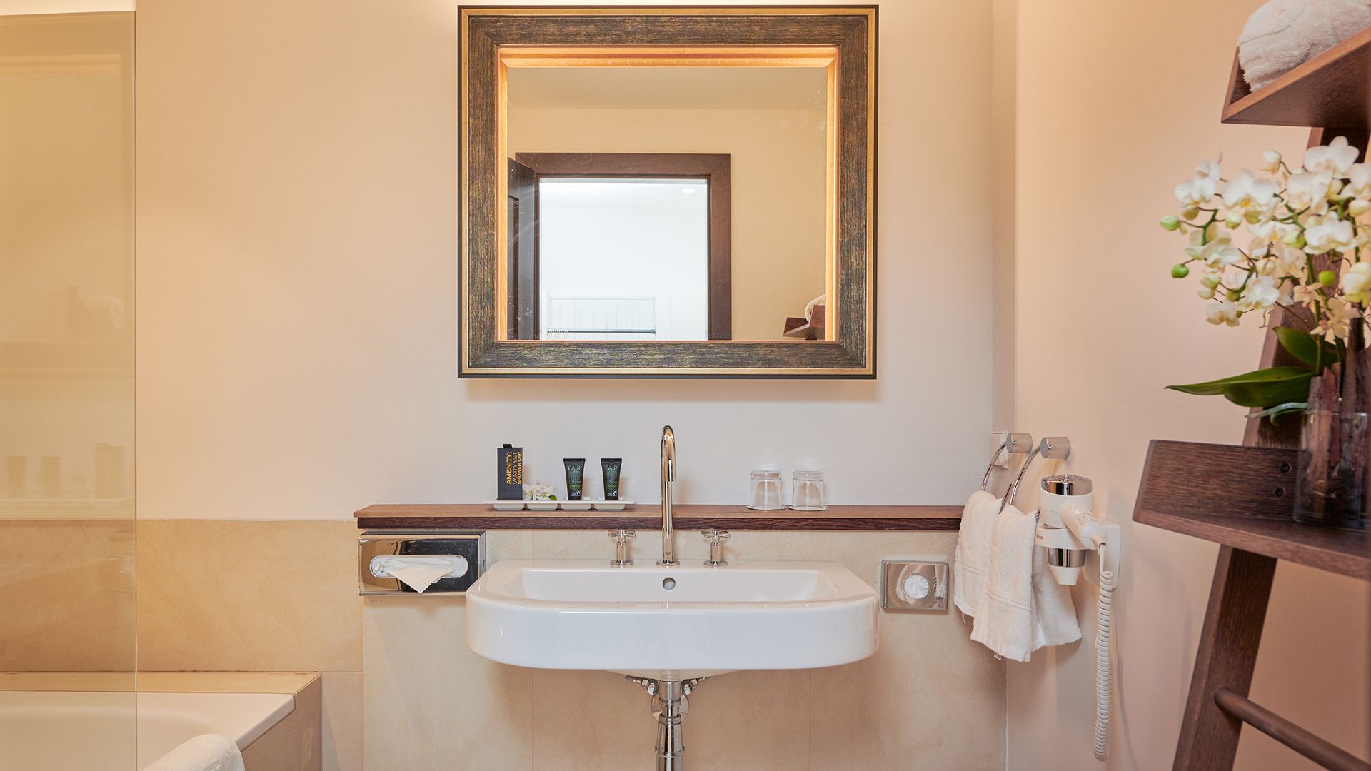 bathroom of the castle rooms