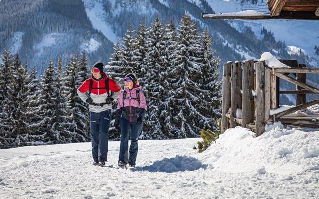 Familotel Saalbach Hinterglemm Wellness- & Familienhotel Egger: Sunshine Skiing Happiness