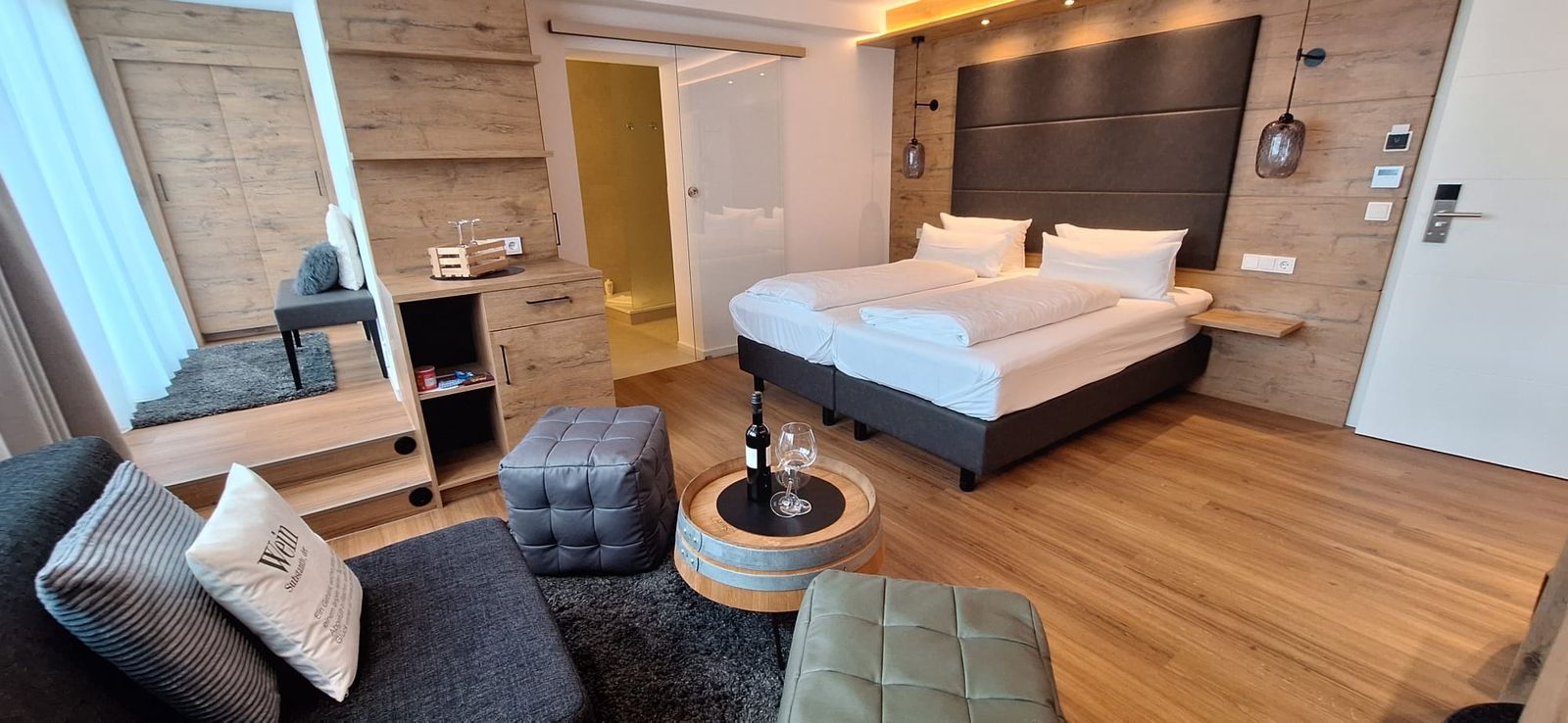 PFALZ.PLUS Junior.Suite image 3 - Wiedemann's Weinhotel