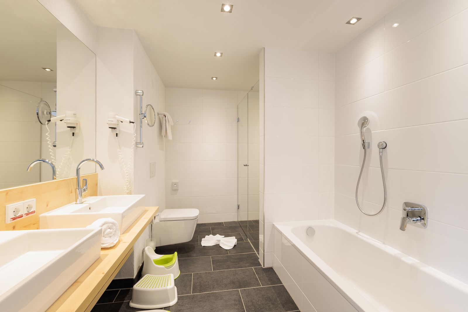 Bärtrams Familienhöhle image 2 - Familotel Tiroler Zugspitzarena Kaiserhof