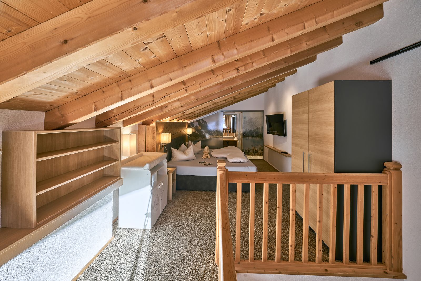 Large Alpine-Suite |75 m² - 3-Room image 3 - Familotel Tiroler Zugspitzarena Kaiserhof
