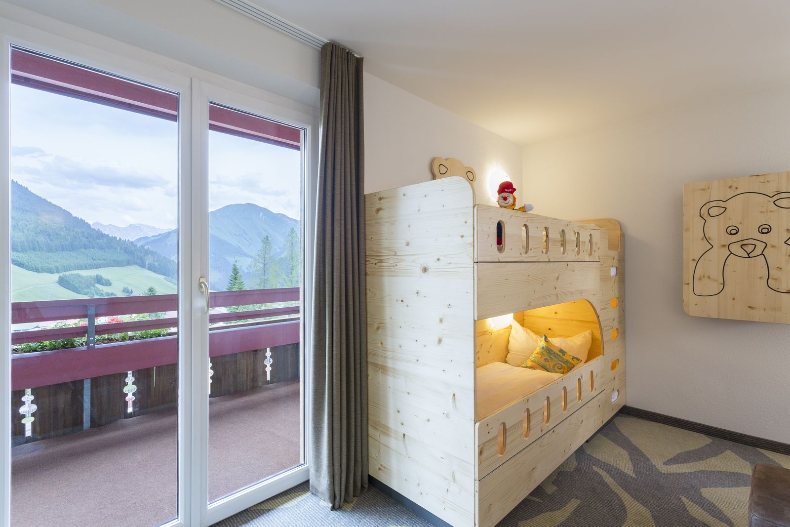 Bärtrams Familienhöhle image 1 - Familotel Tiroler Zugspitzarena Kaiserhof