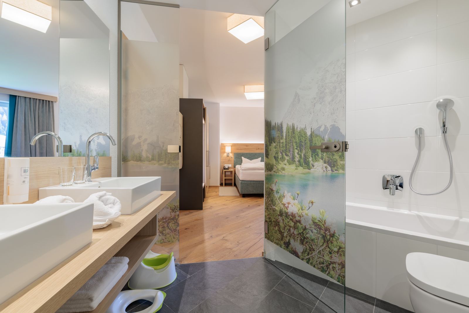 Bärenglück image 2 - Familotel Tiroler Zugspitzarena Kaiserhof