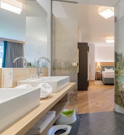 NEU Bärenglück image 2 - Familotel Tiroler Zugspitzarena Kaiserhof